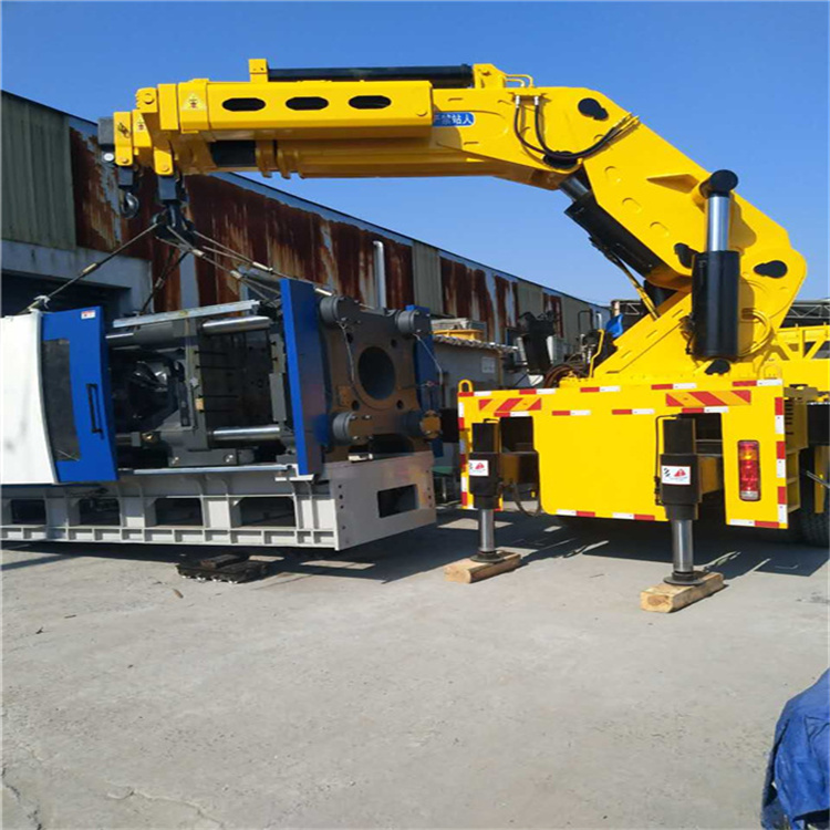 靖江 大吨位折臂吊出租费用解析：一小时租赁多少钱