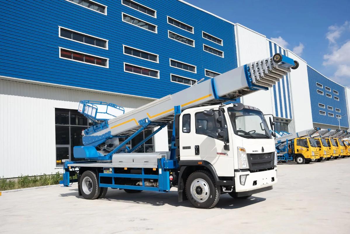 靖江出租云梯车高空作业车 建筑垃圾搬运